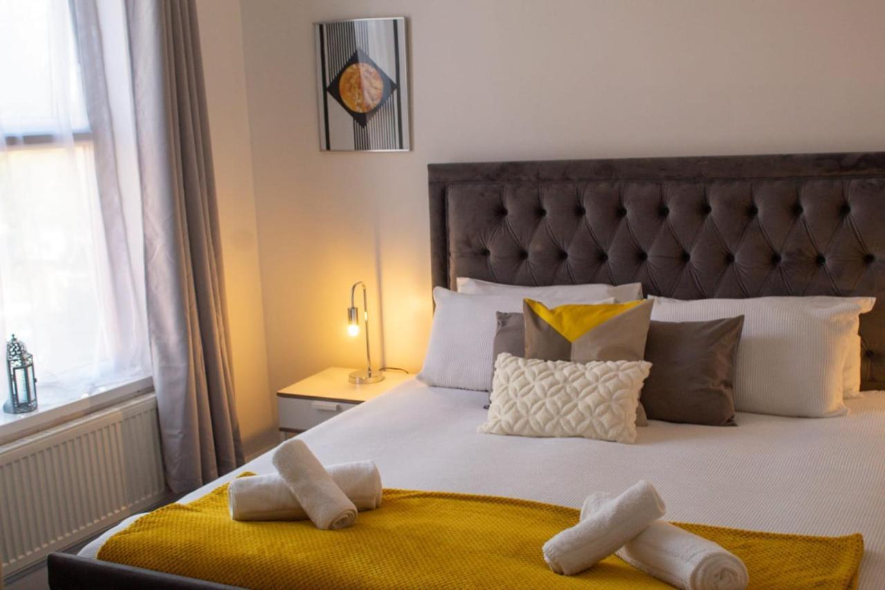 Shm Stays Hs2 Workers Great For Long Term Stays & Short Stays, 15 Min Drive To City Centre & Airport 2 Min Walk To Shops And Train Station Birmingam Exterior foto