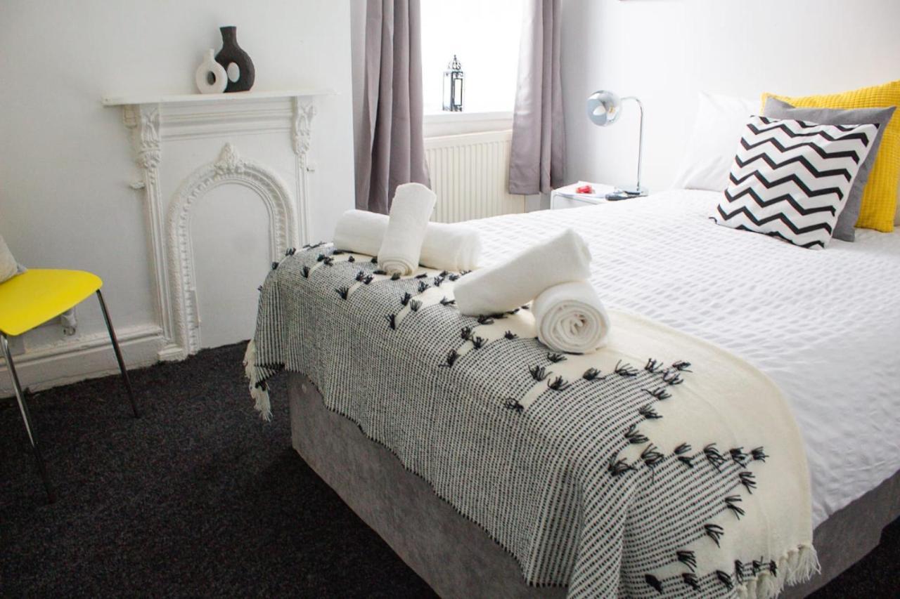 Shm Stays Hs2 Workers Great For Long Term Stays & Short Stays, 15 Min Drive To City Centre & Airport 2 Min Walk To Shops And Train Station Birmingam Exterior foto